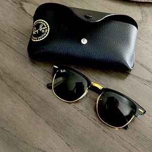 Ray-Ban Clubmaster in Black and Gold